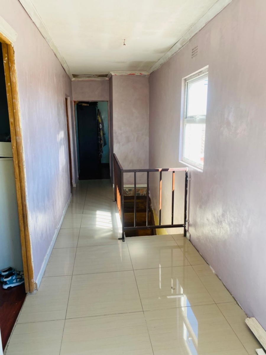4 Bedroom Property for Sale in Crossroads Western Cape